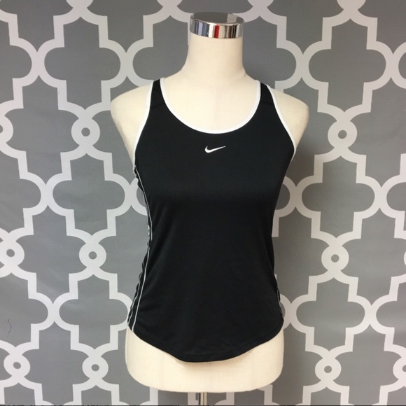 Nike Tops - 💎 Nike Black and White Racer Back Workout Tank